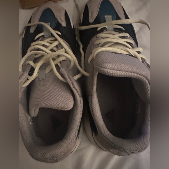 Yeezy Boost 700 Wave Runner - Picture 7 of 8